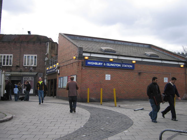 Approach to Highbury
and Islington station