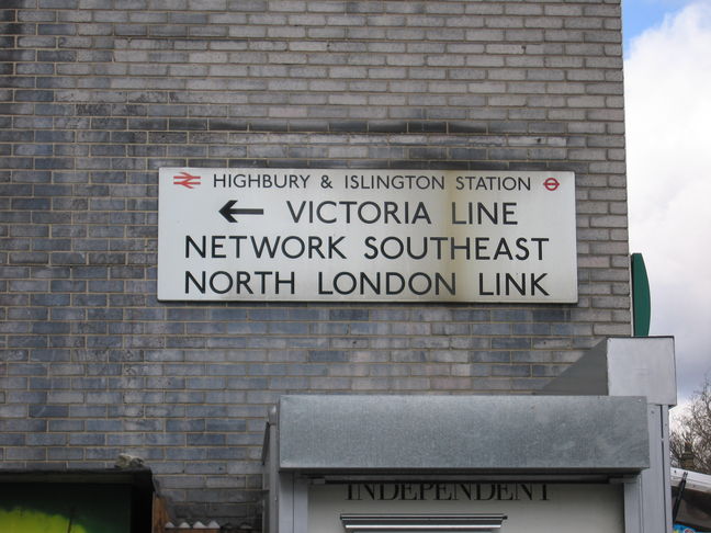 Highbury and Islington
Network SouthEast sign
