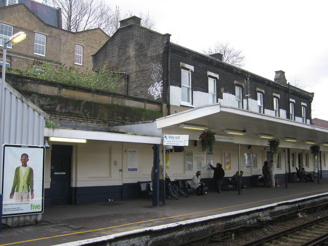 Highbury and Islington
westbound platform