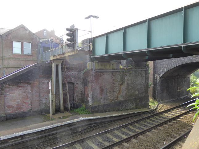 Hindley bridges