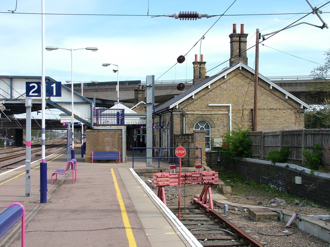 Huntingdon platform 1