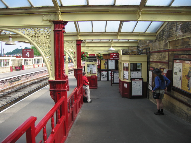 Keighley platform 4 entrance