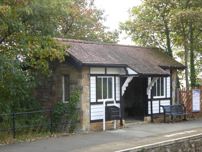 Kents Bank platform 2 shelter