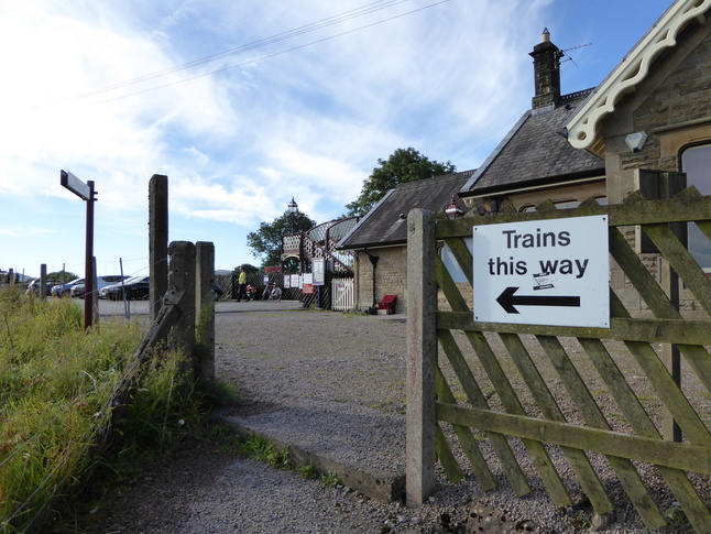 Kirkby Stephen platform 1
entrance