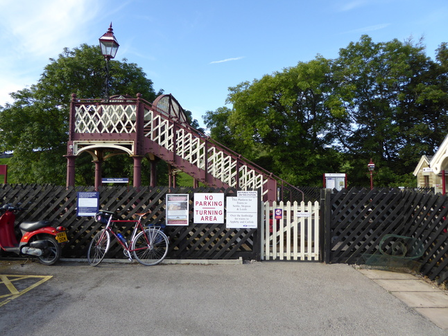 Kirkby Stephen footbridge
side