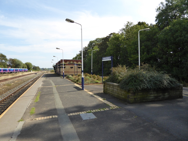 Kirkham and Wesham
platforms looking east