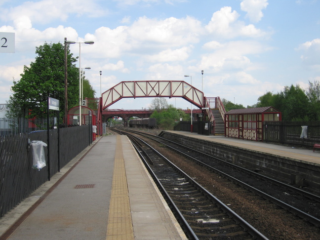 Knottingley platforms 2 and 1
looking east
