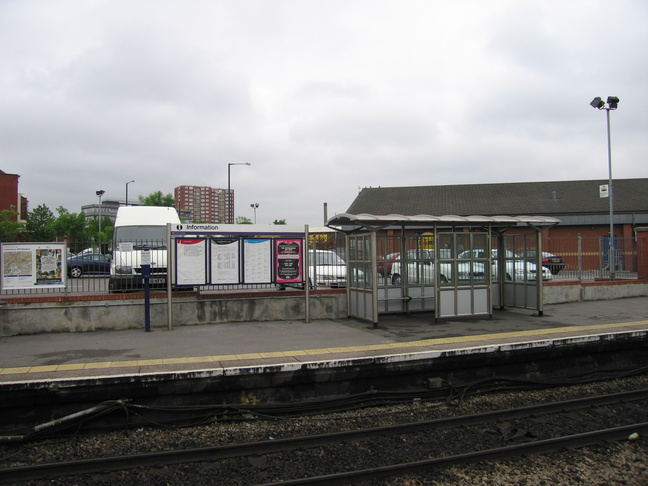 Lawrence Hill platform 1
shelter