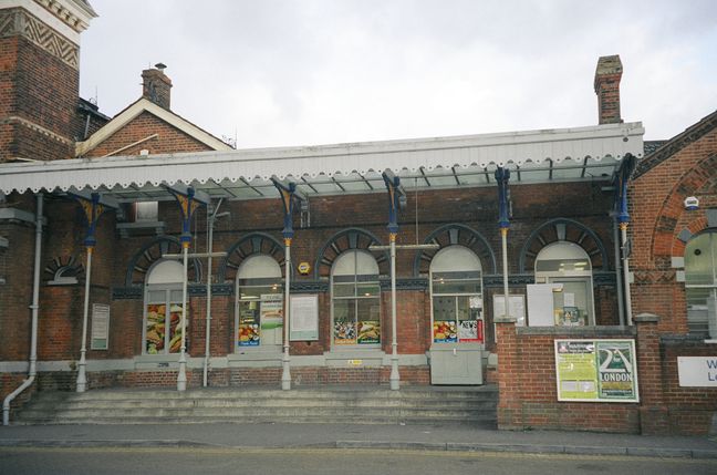 Leatherhead canopy