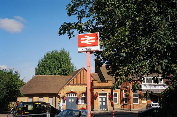 Letchworth station sign