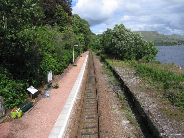 Loch Awe looking east from
footbridge