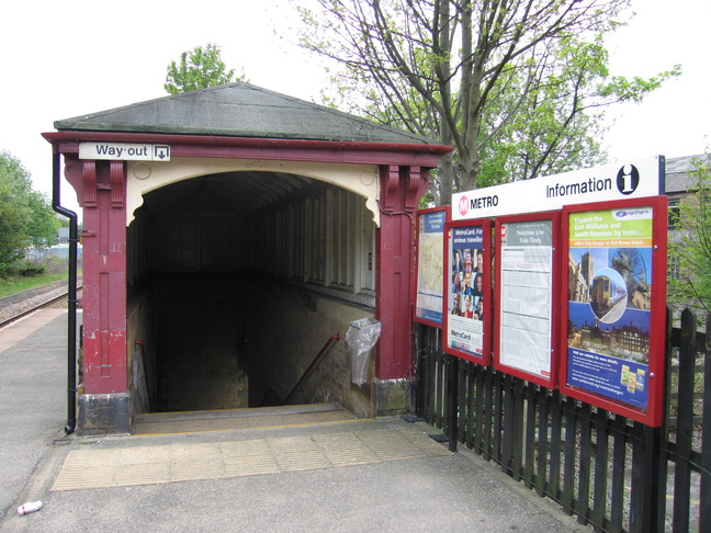 Lockwood subway entrance