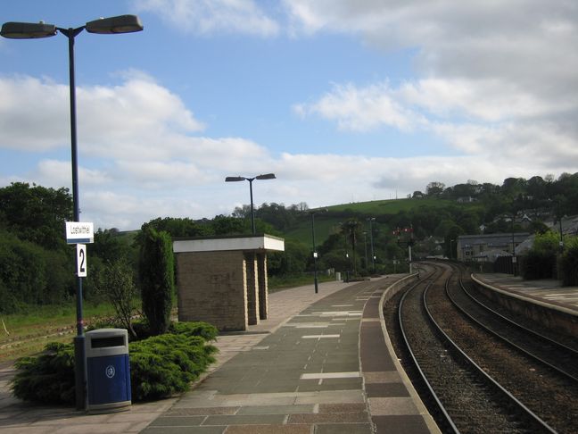 Lostwithiel platform 2