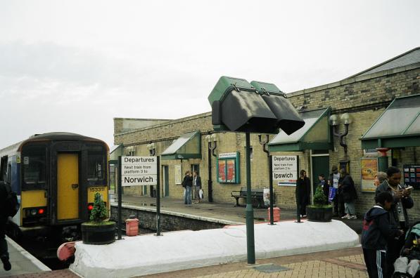 Lowestoft platforms 2 and 3