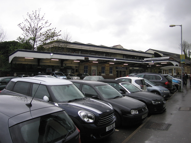 Maidenhead front, long view