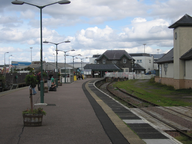 Mallaig platforms looking north