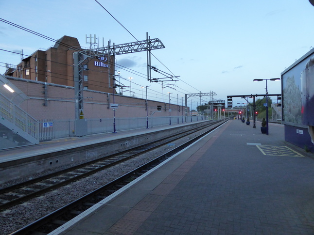 Manchester Airport platforms 3 and 4 looking east