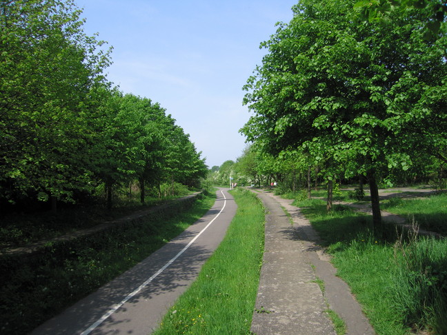 Mangotsfield island platform