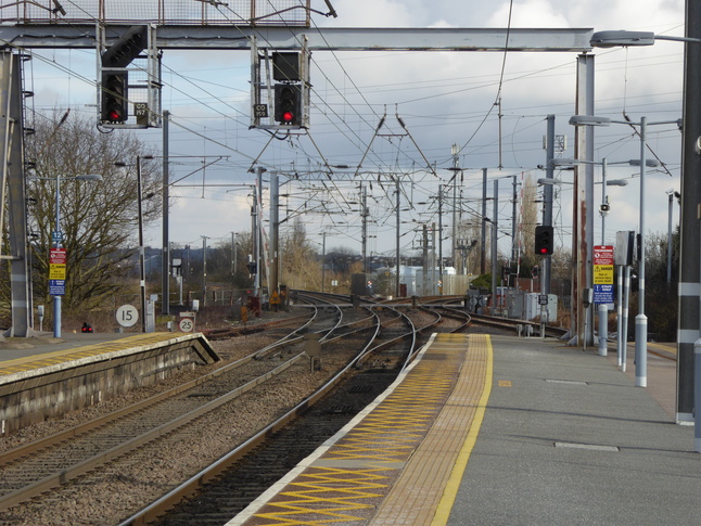 Manningtree platforms 2 and 3 looking east