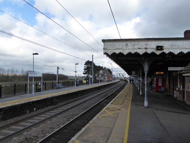 Manningtree platform 2 canopy