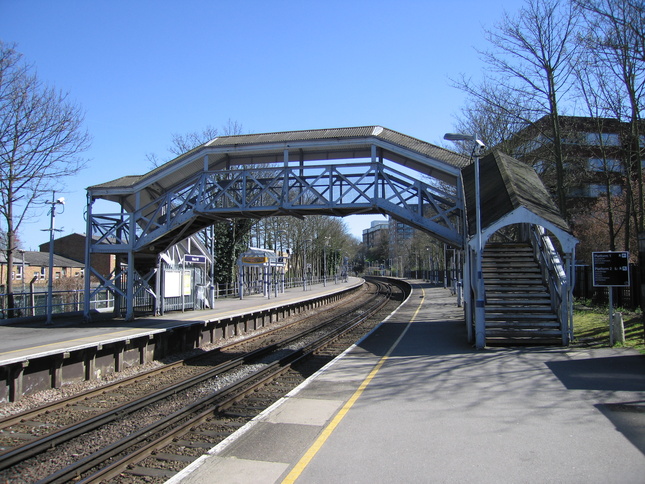 Maze Hill footbridge