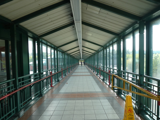 Meadowhall platforms 1 and 2 footbridge