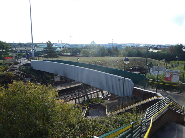 Meadowhall platforms 3 and 4 footbridge