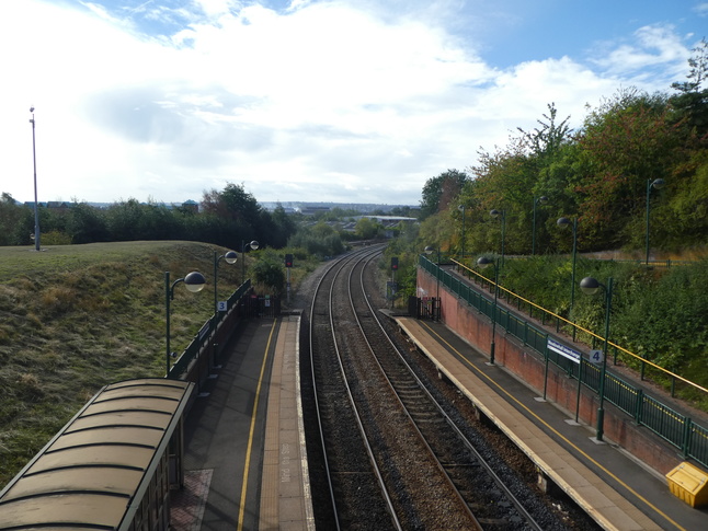 Meadowhall platforms 3 and 4 looking south