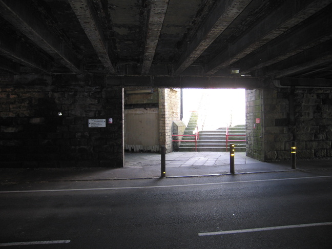Mirfield platforms 1 and 2
entrance