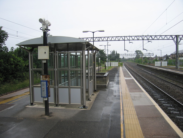 Mossley Hill platform 1
shelter