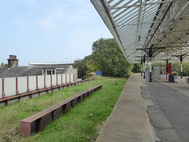 Nelson disused platform looking
east