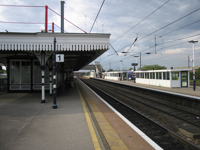 Newark Northgate platforms 1
and 2 looking north