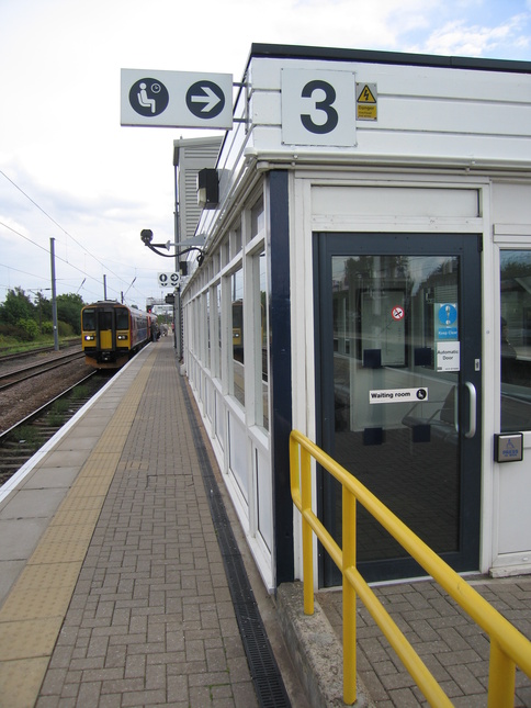 Newark Northgate platform 3