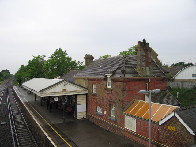 New Milton platform 1