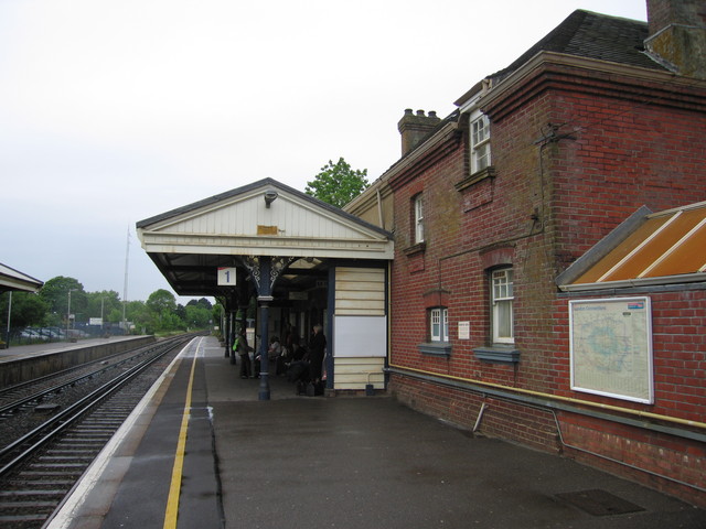 New Milton platform 1 looking west