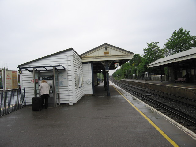 New Milton platform 2