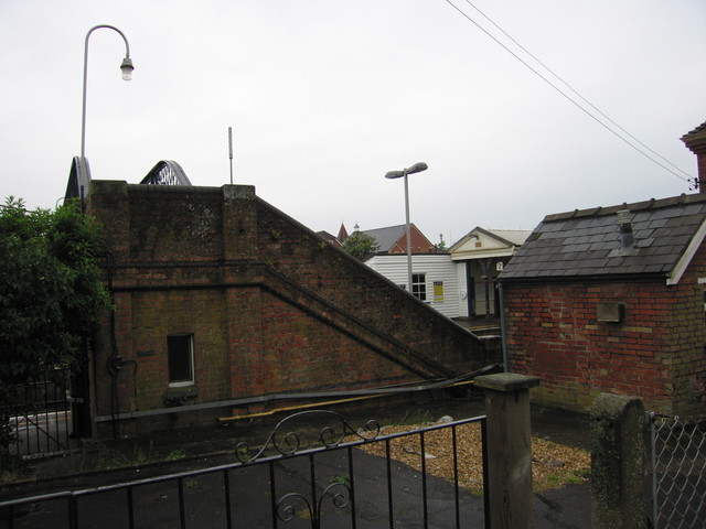 New Milton footbridge end