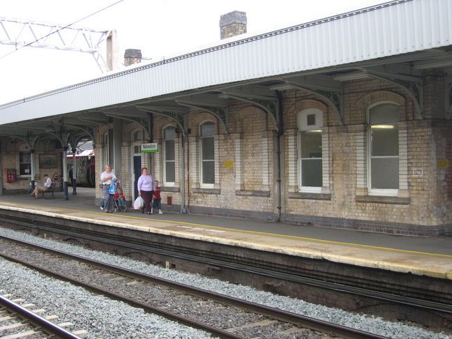 Building on platform 4