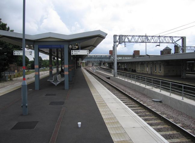 Nuneaton platforms 6 and 7