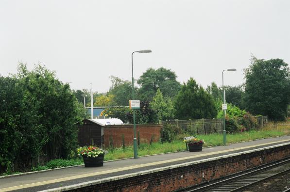 Oulton Broad North
platform