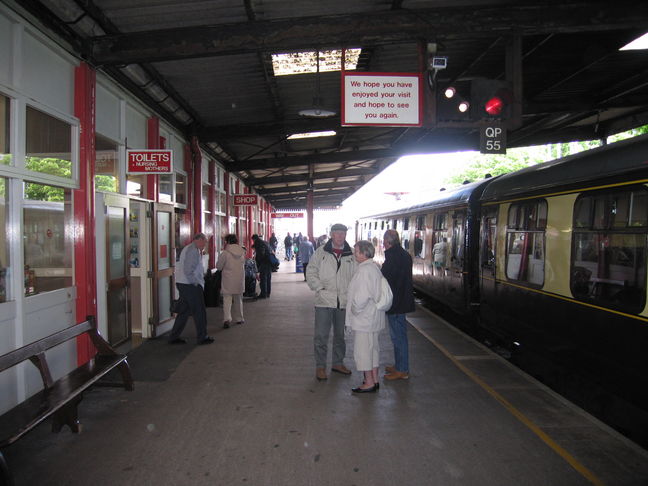 Paignton Queens Park
platform