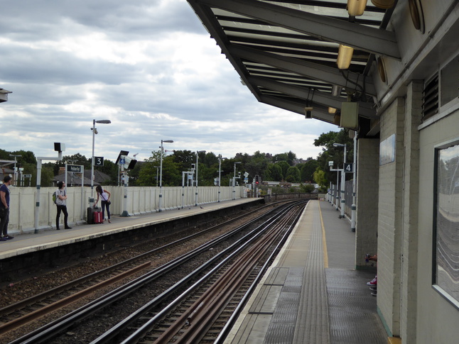 Peckham Rye platform 4 looking east