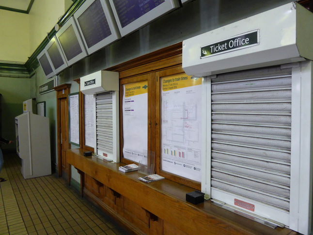 Peckham Rye ticket counter