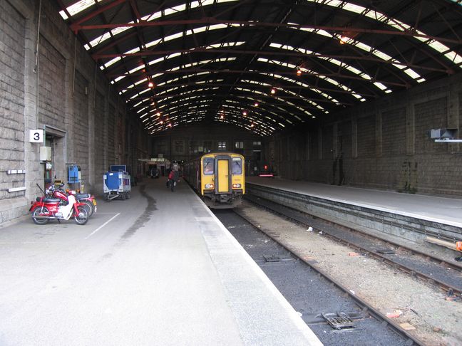 Penzance platform 3