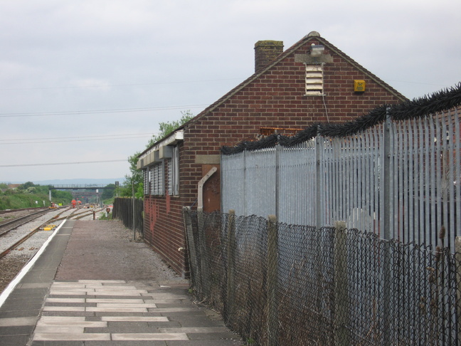 Pilning platform 1 looking west