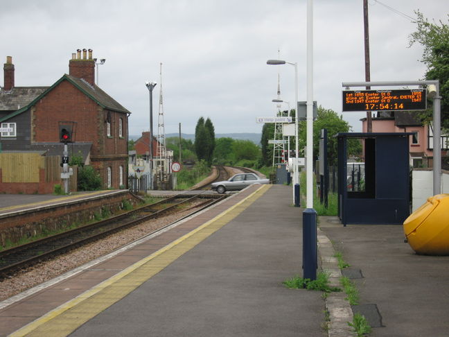 Pinhoe level crossing