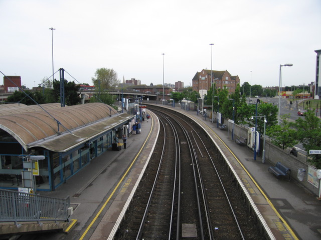 Poole looking south from
footbridge