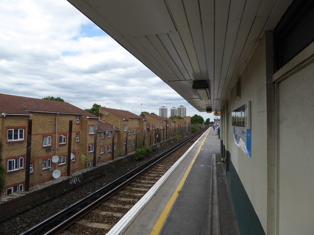 Queens Road Peckham platform 1
looking north