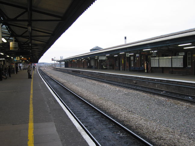Reading platforms 8 and 9