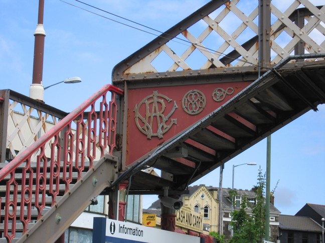 Redruth footbridge GWR roundel